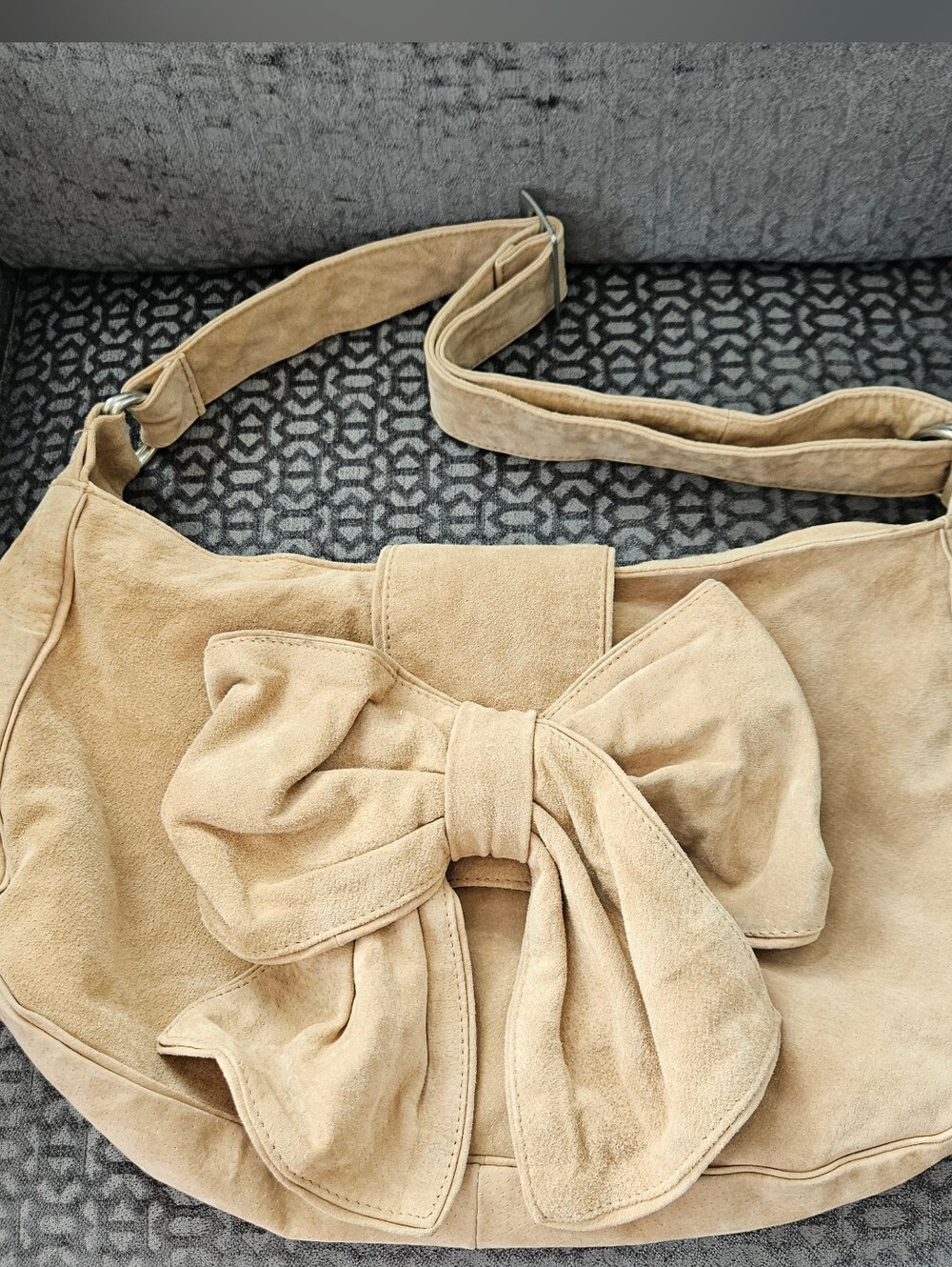 LizDen Vintage Suede Bow Hobo Shoulder Bag, EC - Picture 12 of 13